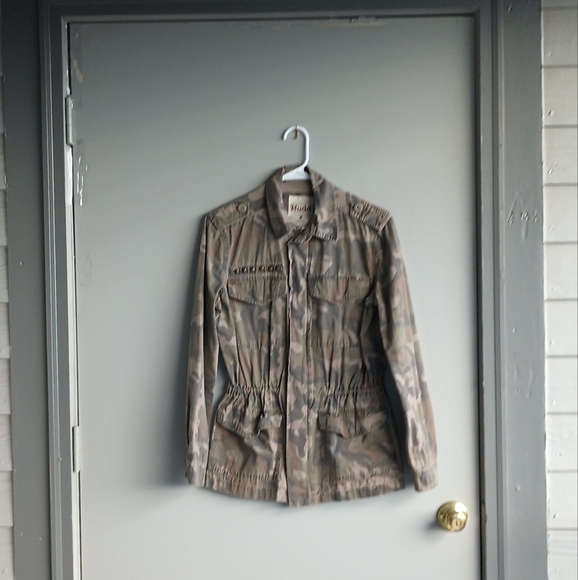 Mudd - Picture 1 of 6